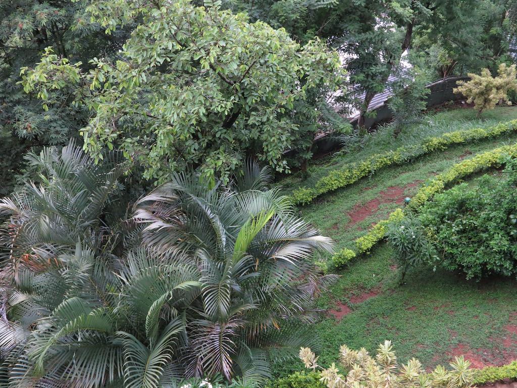 Kandy View Garden Hotel Bagian luar foto
