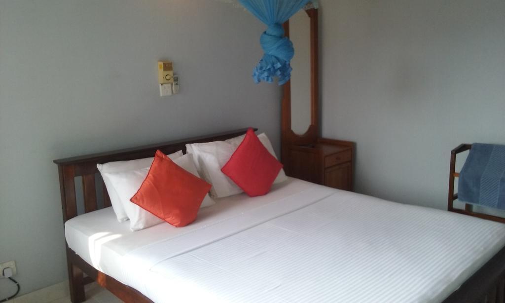 Kandy View Garden Hotel Bagian luar foto