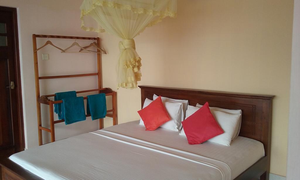 Kandy View Garden Hotel Bagian luar foto