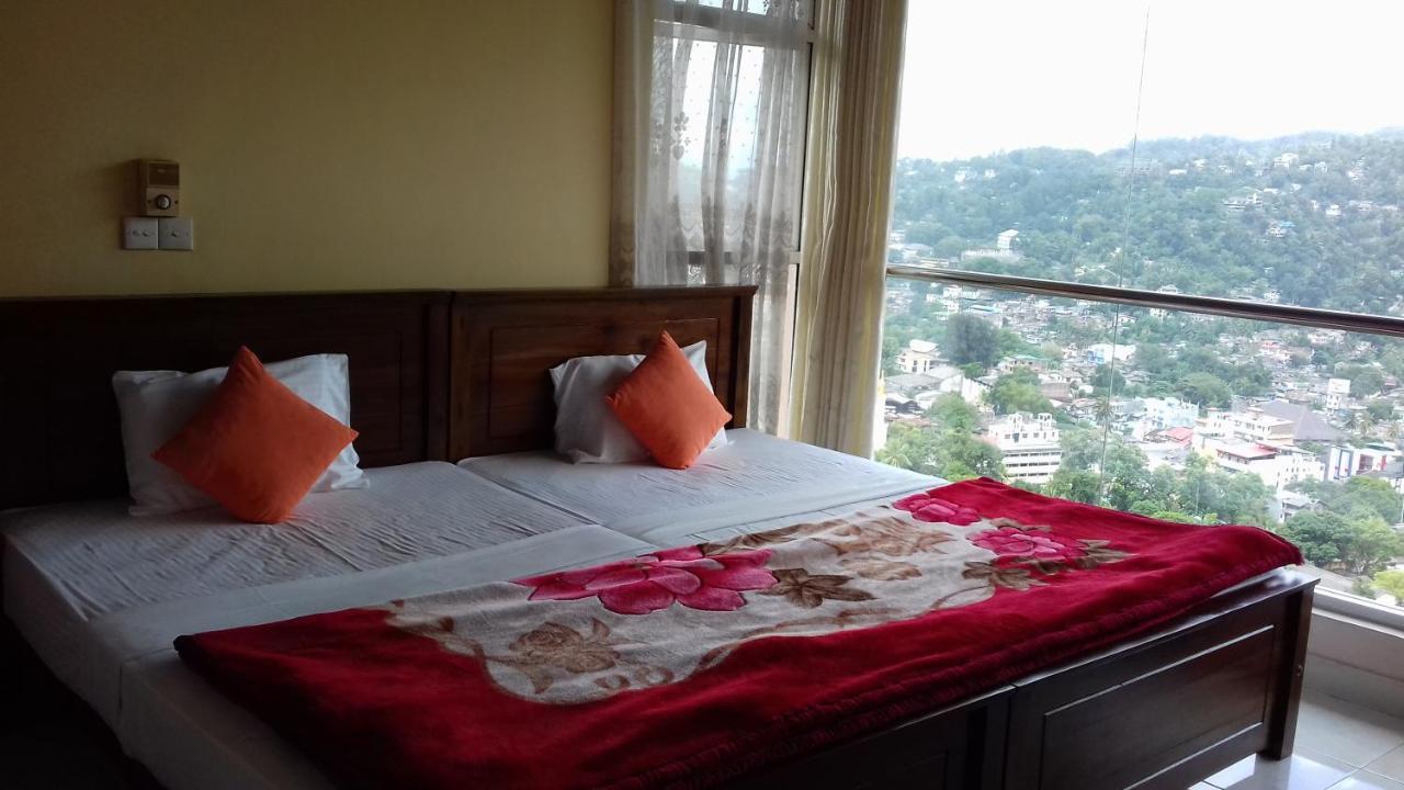 Kandy View Garden Hotel Bagian luar foto