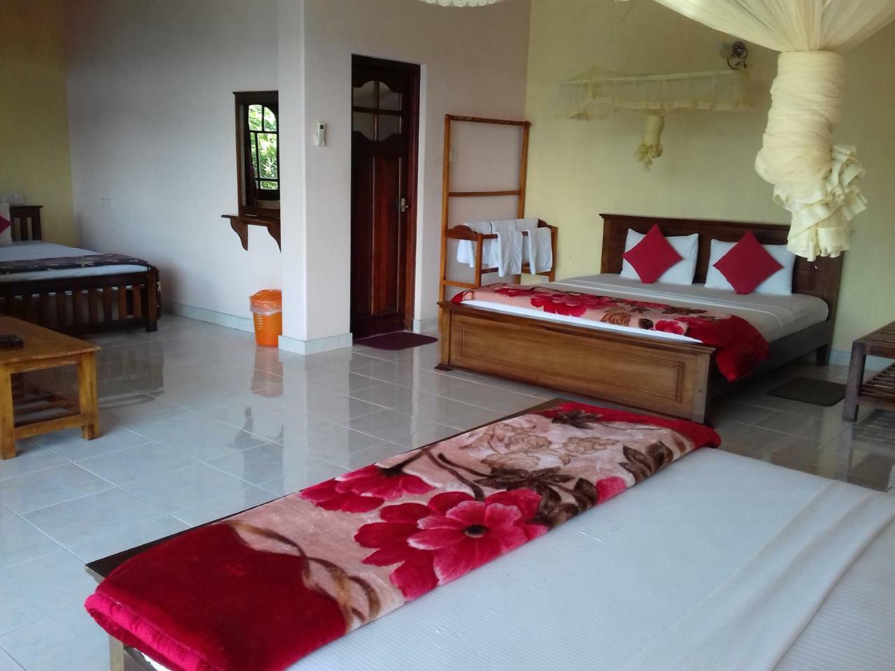 Kandy View Garden Hotel Bagian luar foto