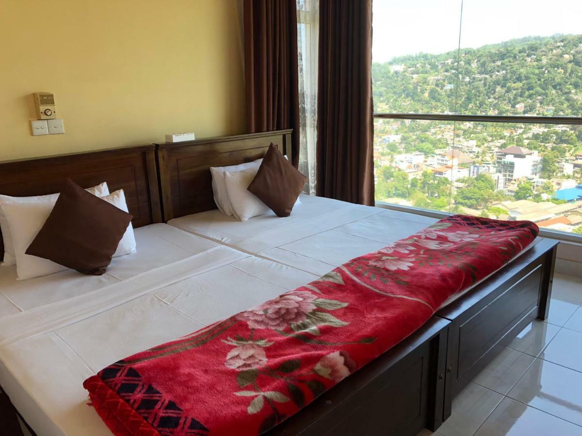 Kandy View Garden Hotel Bagian luar foto