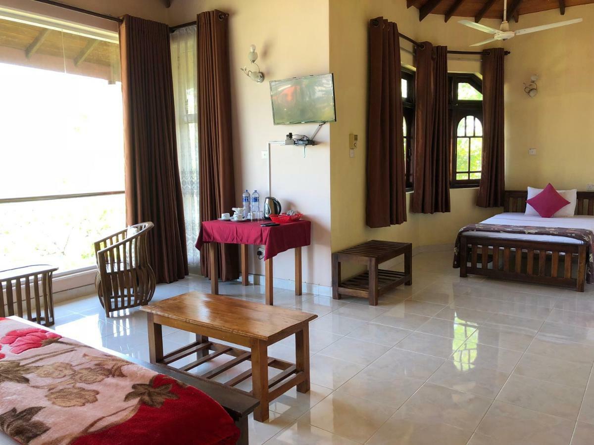 Kandy View Garden Hotel Bagian luar foto