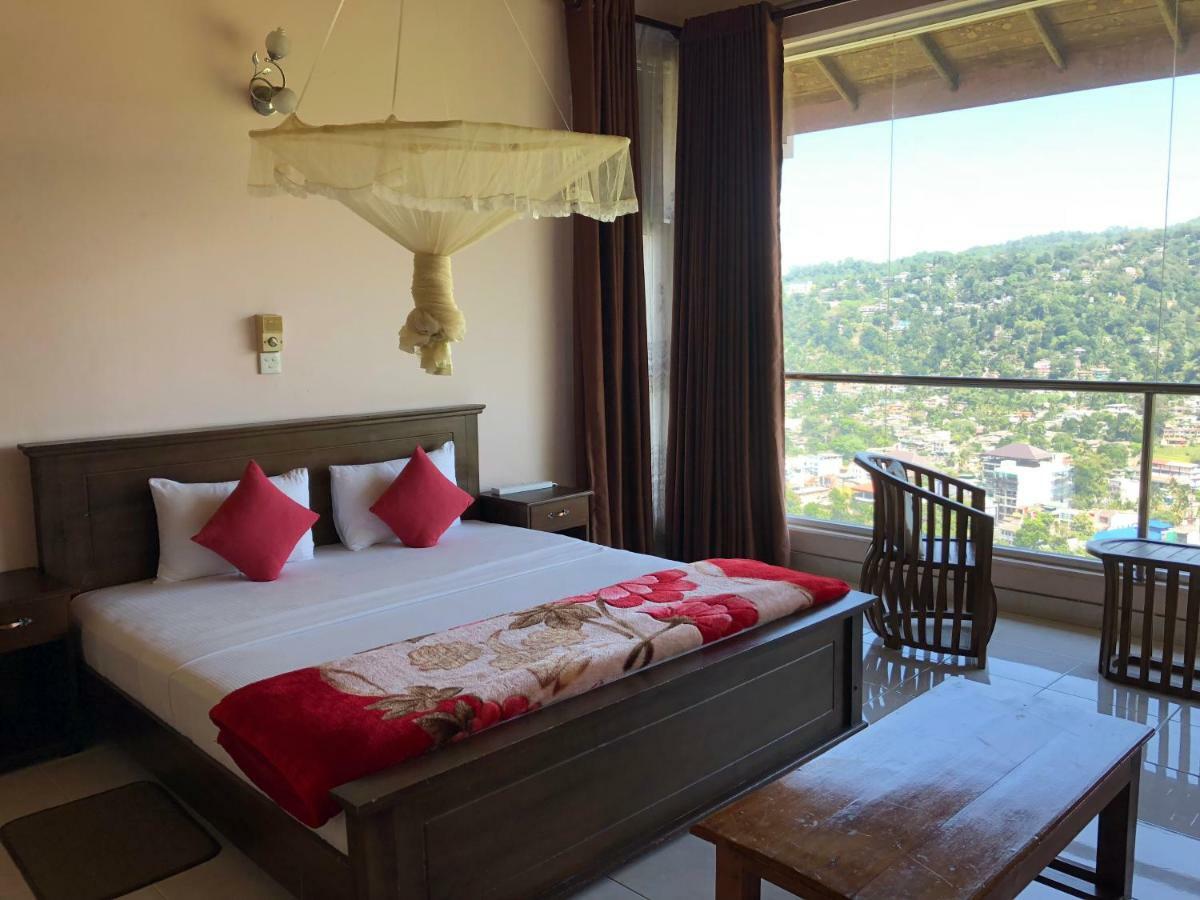 Kandy View Garden Hotel Bagian luar foto